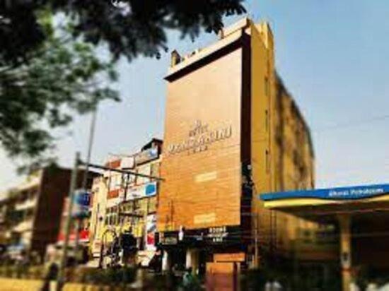 קאנפור Hotel Mandakini Lush מראה חיצוני תמונה