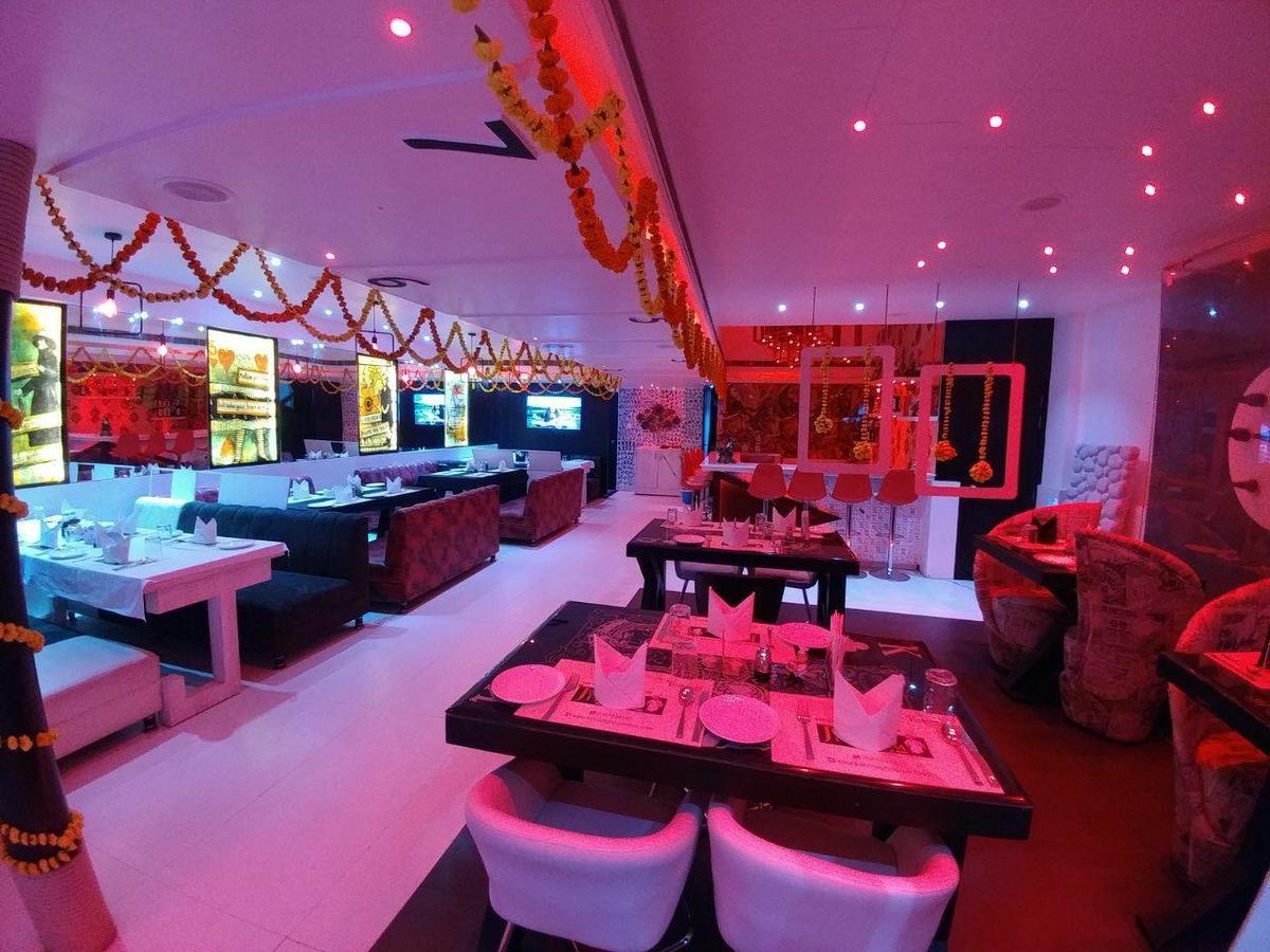 קאנפור Hotel Mandakini Lush מראה חיצוני תמונה